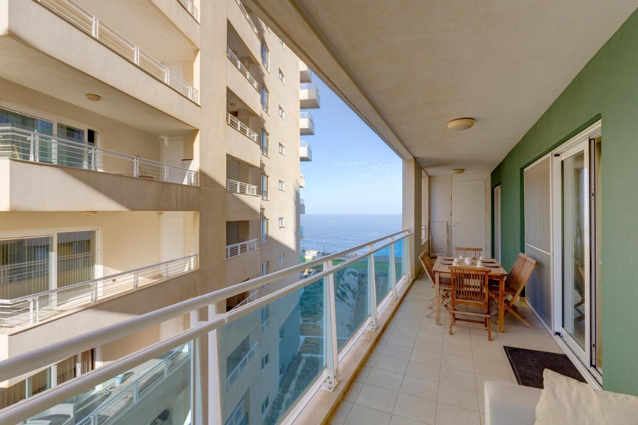 Luxury Apt W/ Side Seaviews And Pool, Top Location Слима Экстерьер фото